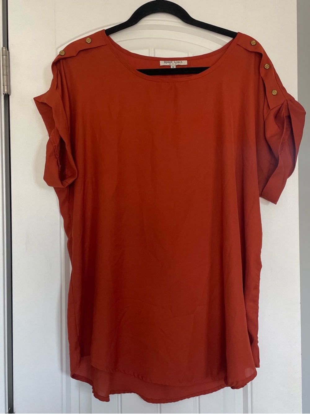 Speed Limit Burnt Orange Top XL Gold Button Sleeve Casual Chic Tee